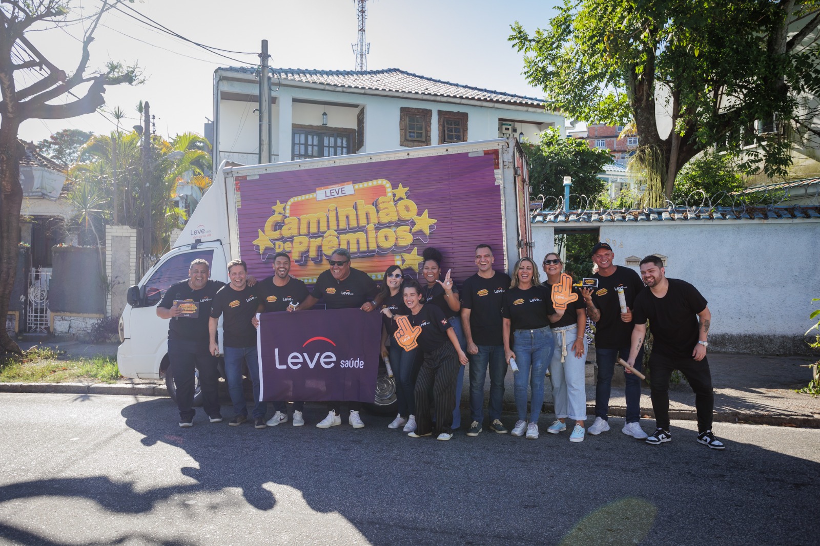 Leve Saúde entrega primeiro caminhão de prêmios aos corretores parceiros com melhor desempenho