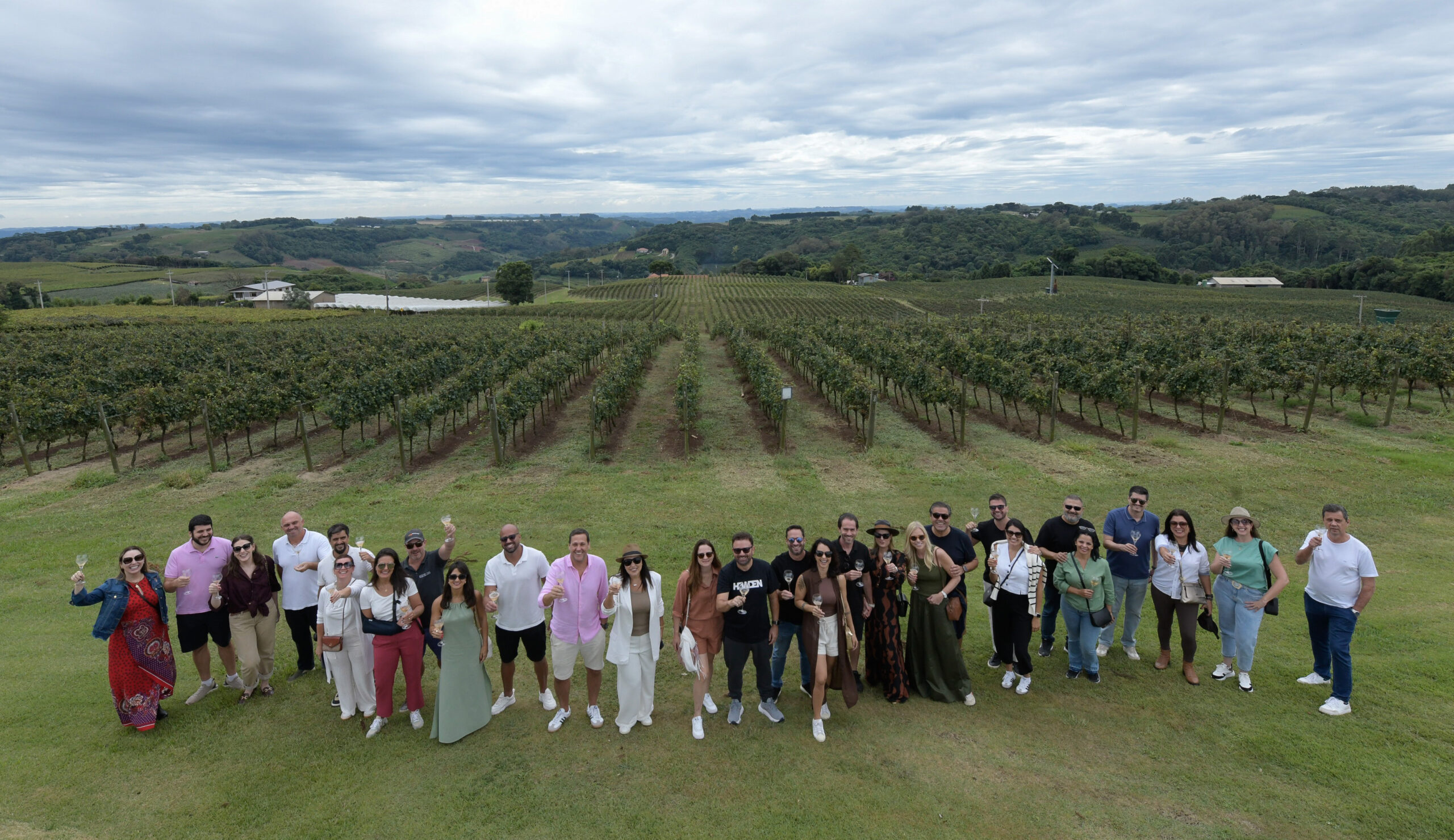 EZZE celebra sucesso da campanha Velocidade Máxima e premia corretores e parceiros