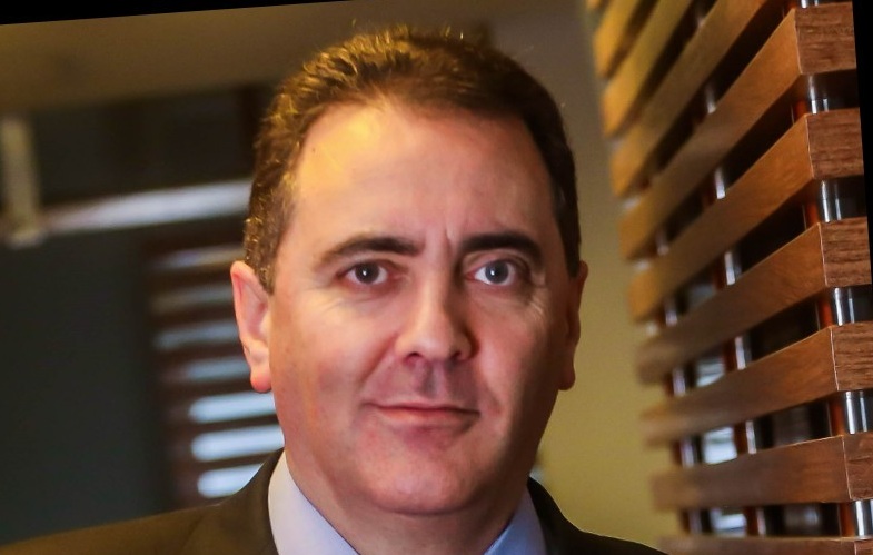 Oportunidades e desafios para crescimento do mercado de veículos elétricos no Brasil