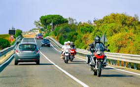 Setor de Veículos, Motos e impulsionou alta de 0,2% no varejo físico em maio, Peças segundo Serasa Experian