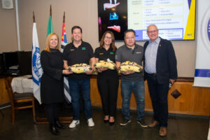 Representantes da UCS e do Grupo HDI