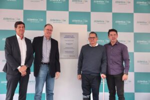 Da esquerda para a direita: Vander Giordano, Diretor Vice-Presidente de Compliance e Institucional da Multiplan Empreendimentos S.A; Rodrigo Bacellar, Diretor-Presidente da Atlântica Hospitais e Participações, do Grupo Bradesco Seguros; Rodrigo Gavina, CEO de Hospitais da Rede D’Or, e Ricardo Silva, Prefeito de Ribeirão Preto.