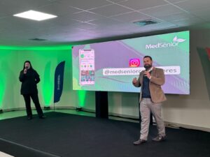 Representantes da MedSênior durante palestra 