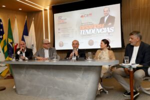 Após a palestra, líderes do mercado participaram de debate e responderam perguntas do público