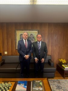 Da esquerda para a direita: João Otávio Noronha, ministro do STJ; Kleber Vitor, presidente da CNPP