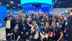 Diretoria do CCS-RJ e corretores associados durante o CONEC 2025 – Foto: Divulgação