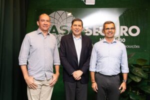Da esq. Para a dir: Dyogo Oliveira, Luiz Carlos Trabuco e Carlos José da Costa André